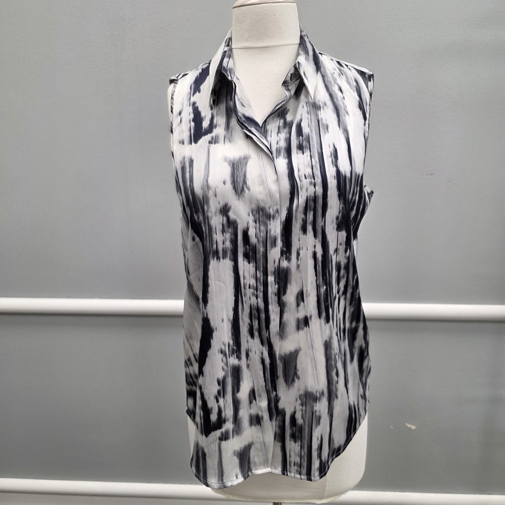 Vince Camuto Monochrome Sleeveless Blouse
